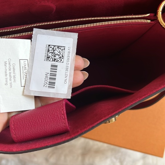 Louis Vuitton Riverside - Picture 6 of 9